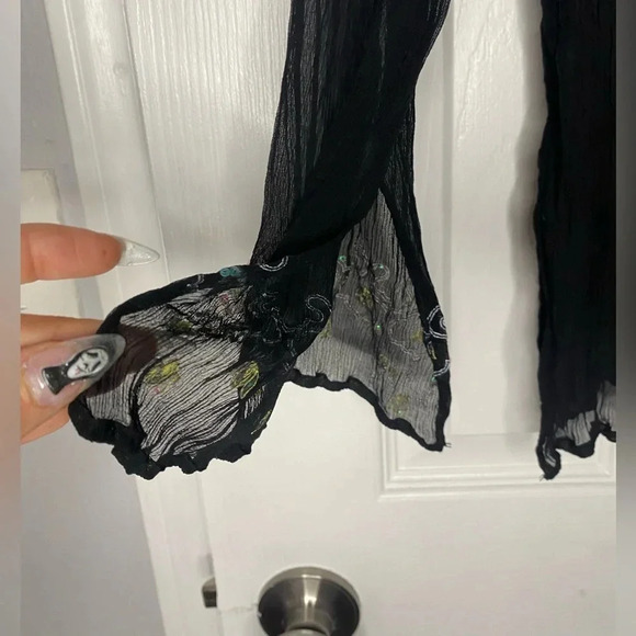 Venus sheer blouse - Picture 3 of 10